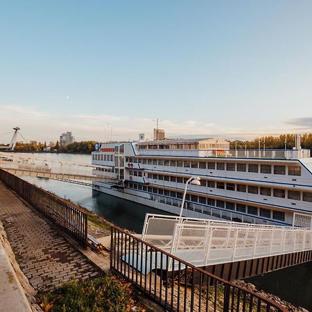 Botel Pressburg 외부 사진