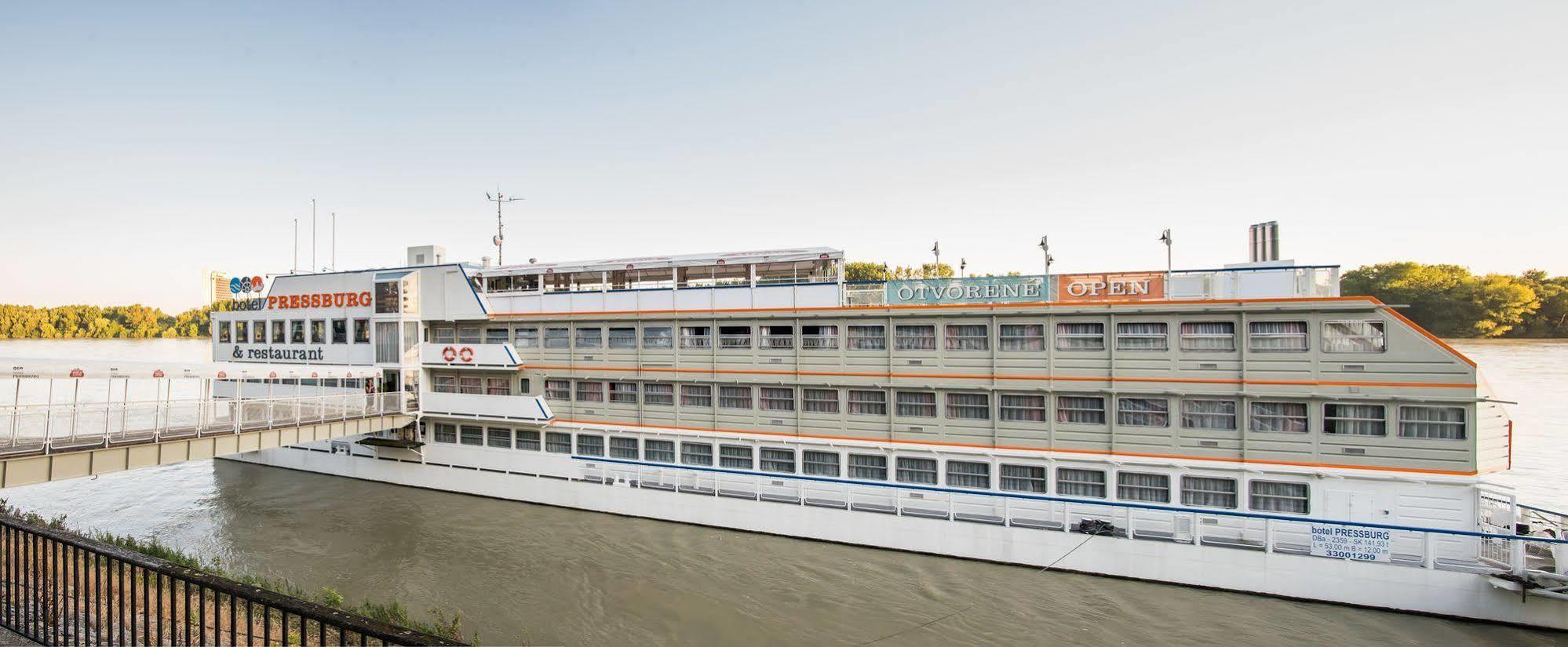 Botel Pressburg 외부 사진