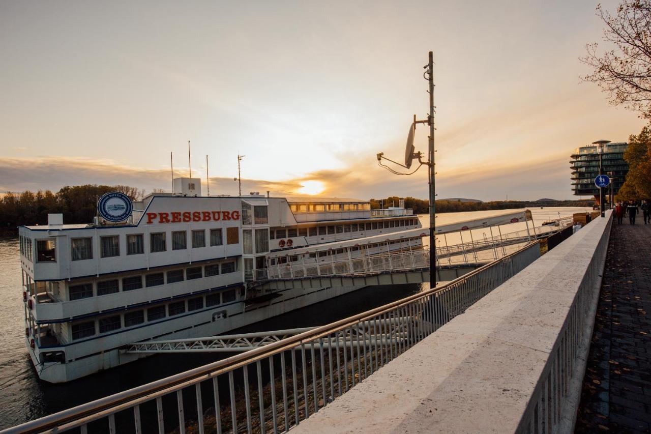 Botel Pressburg 외부 사진